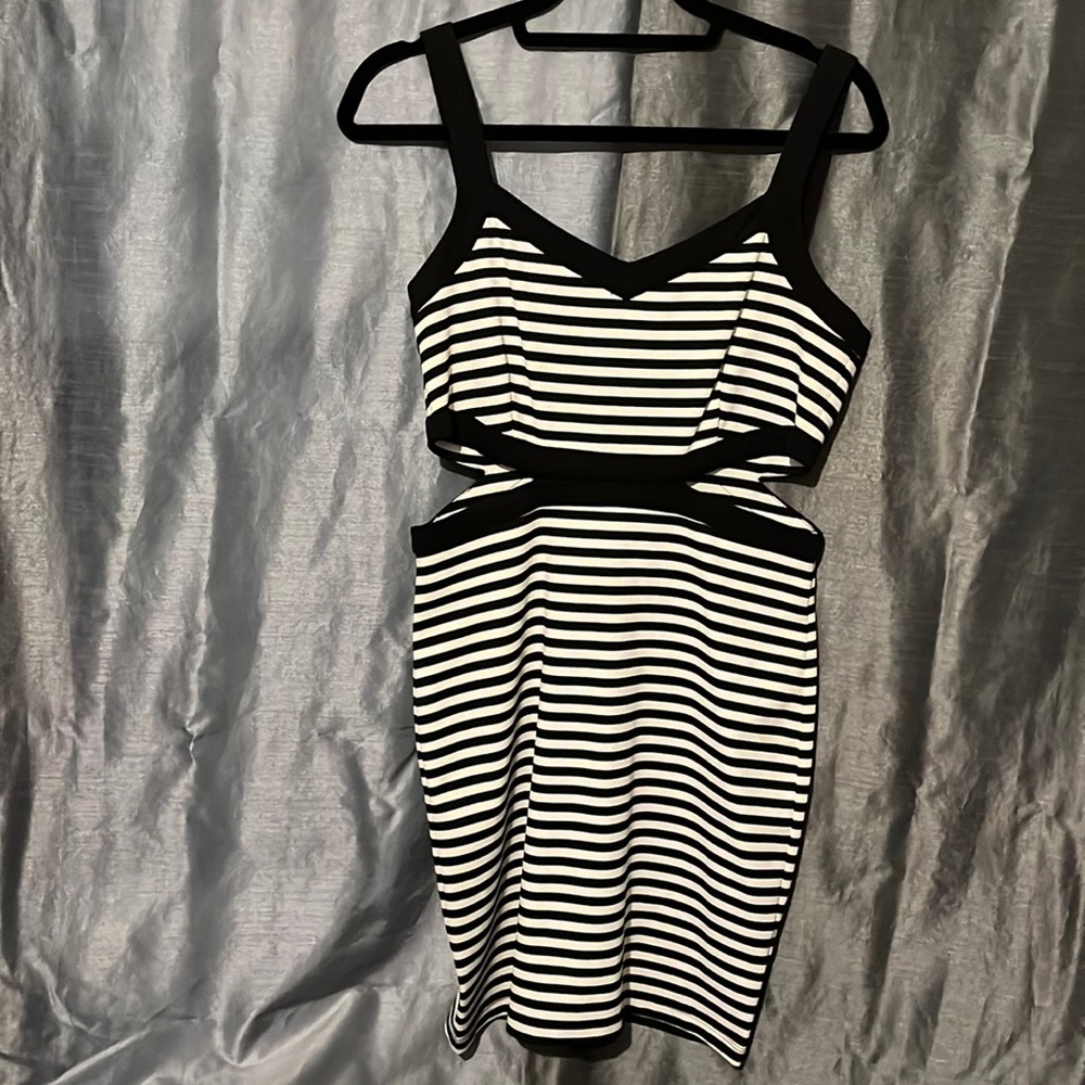 Jack. Size small women’s dress black & white stripes